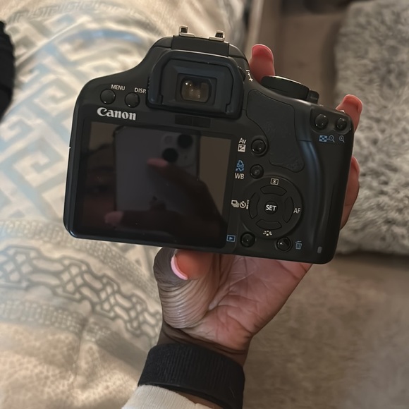 Canon Rebel camera - Picture 2 of 5